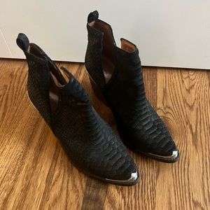 Jeffrey Campbell Cromwell